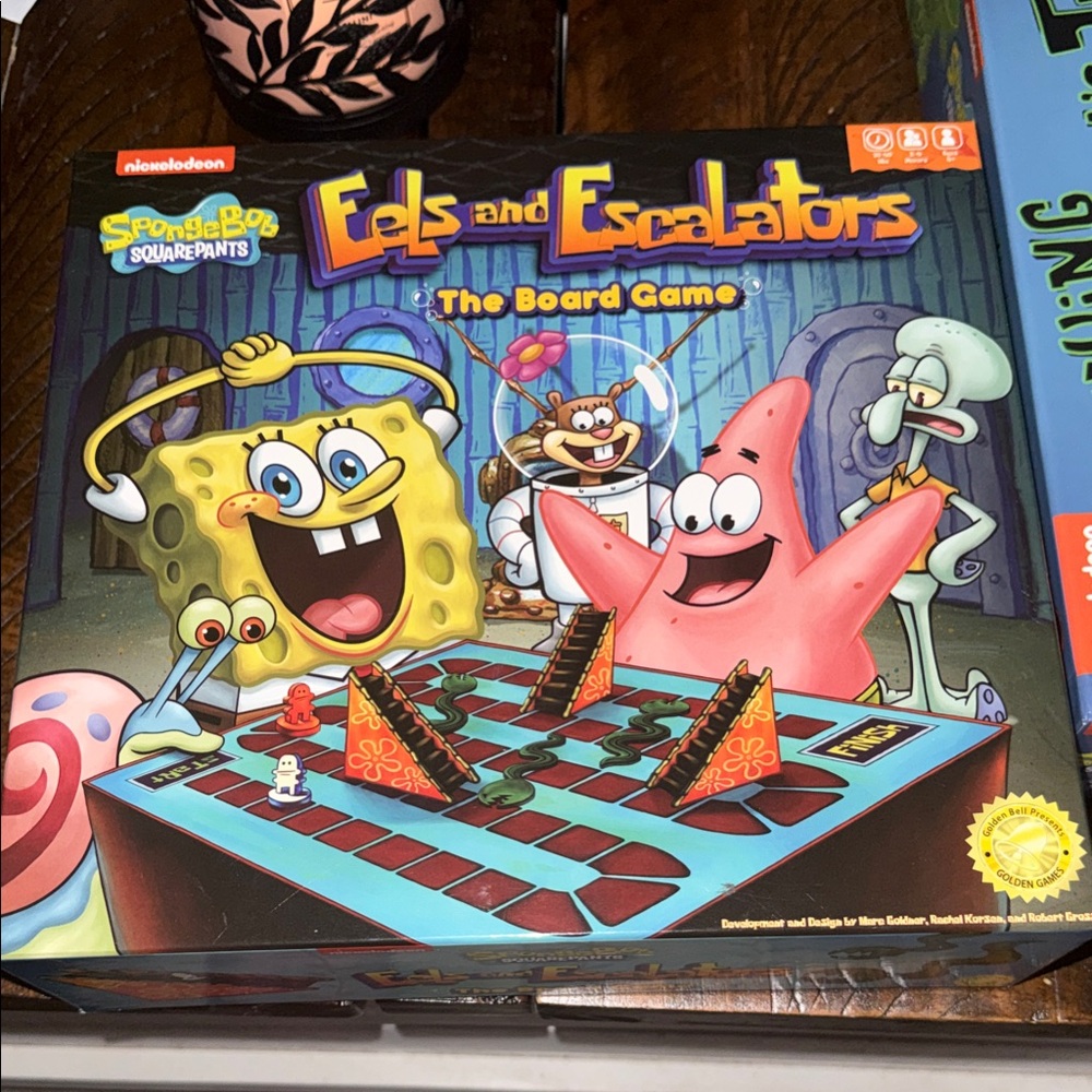 SpongeBob SquarePants Eels and Escalators Game Box — Yellow, Pink, Blue